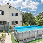 Lela Apartment
