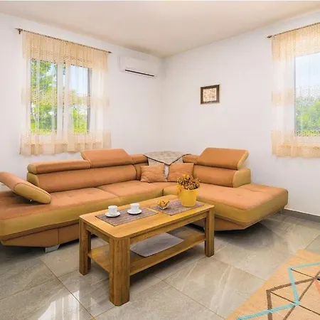 Lela Apartment